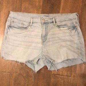 Levi’s modern shorts